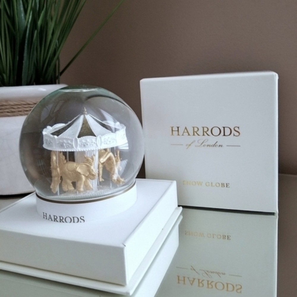 ❗Harrods of London Musical Carousel Snow Globe Snow Dome❗